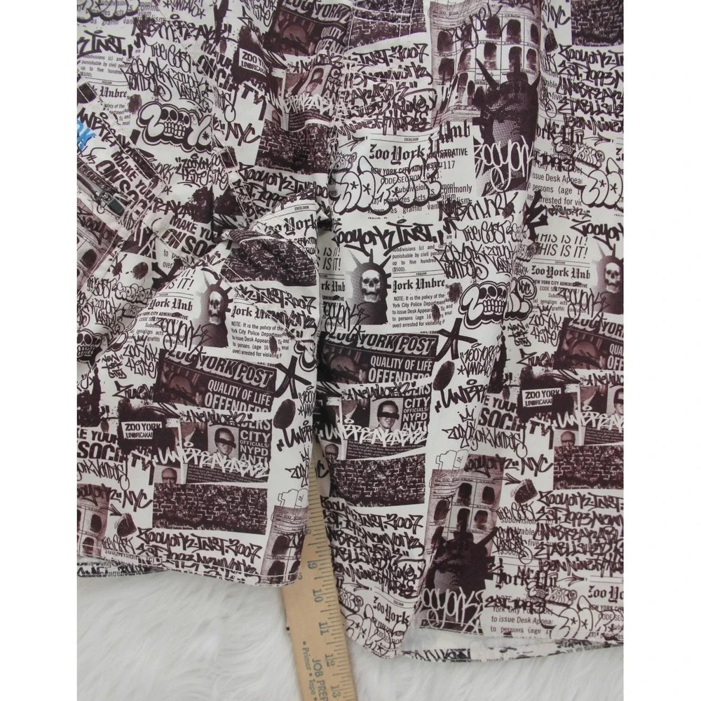 Zoo York VTG Y2K Graffiti Print Black/White Board Shorts Swim Trunks Sz 34